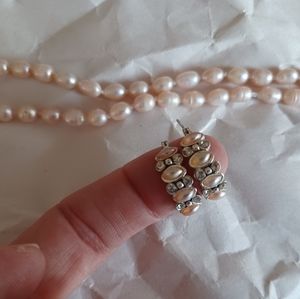 Freshwater pearl necklace and earrings